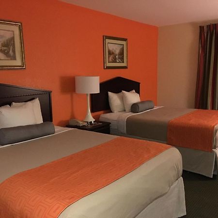 Howard Johnson By Wyndham Houma Bagian luar foto