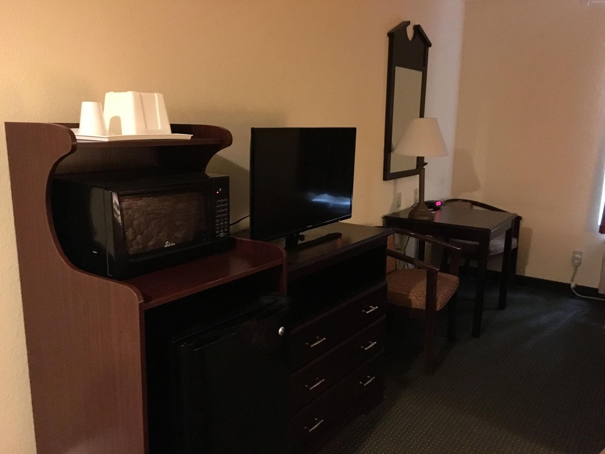 Howard Johnson By Wyndham Houma Bagian luar foto