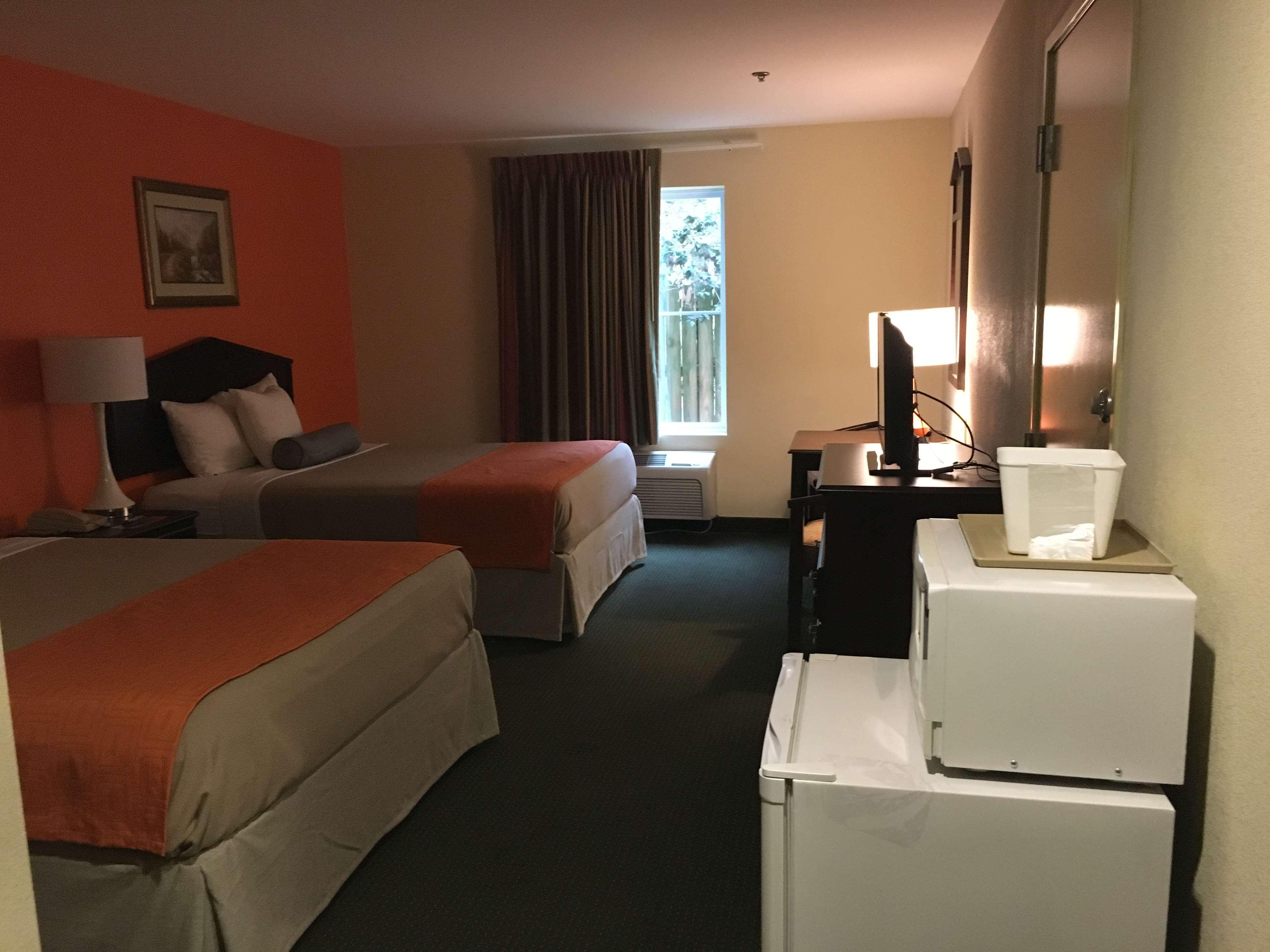 Howard Johnson By Wyndham Houma Bagian luar foto