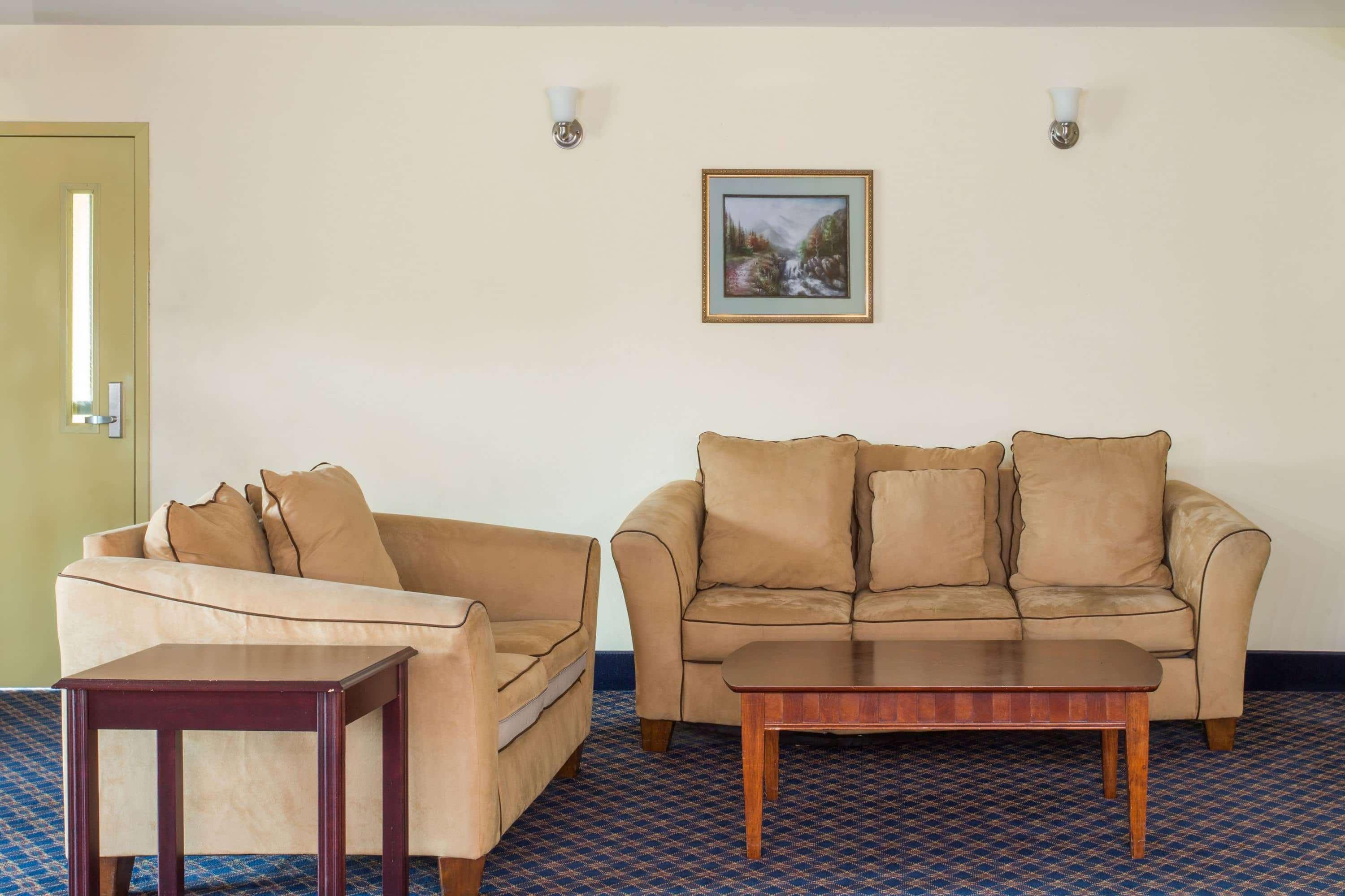 Howard Johnson By Wyndham Houma Bagian luar foto