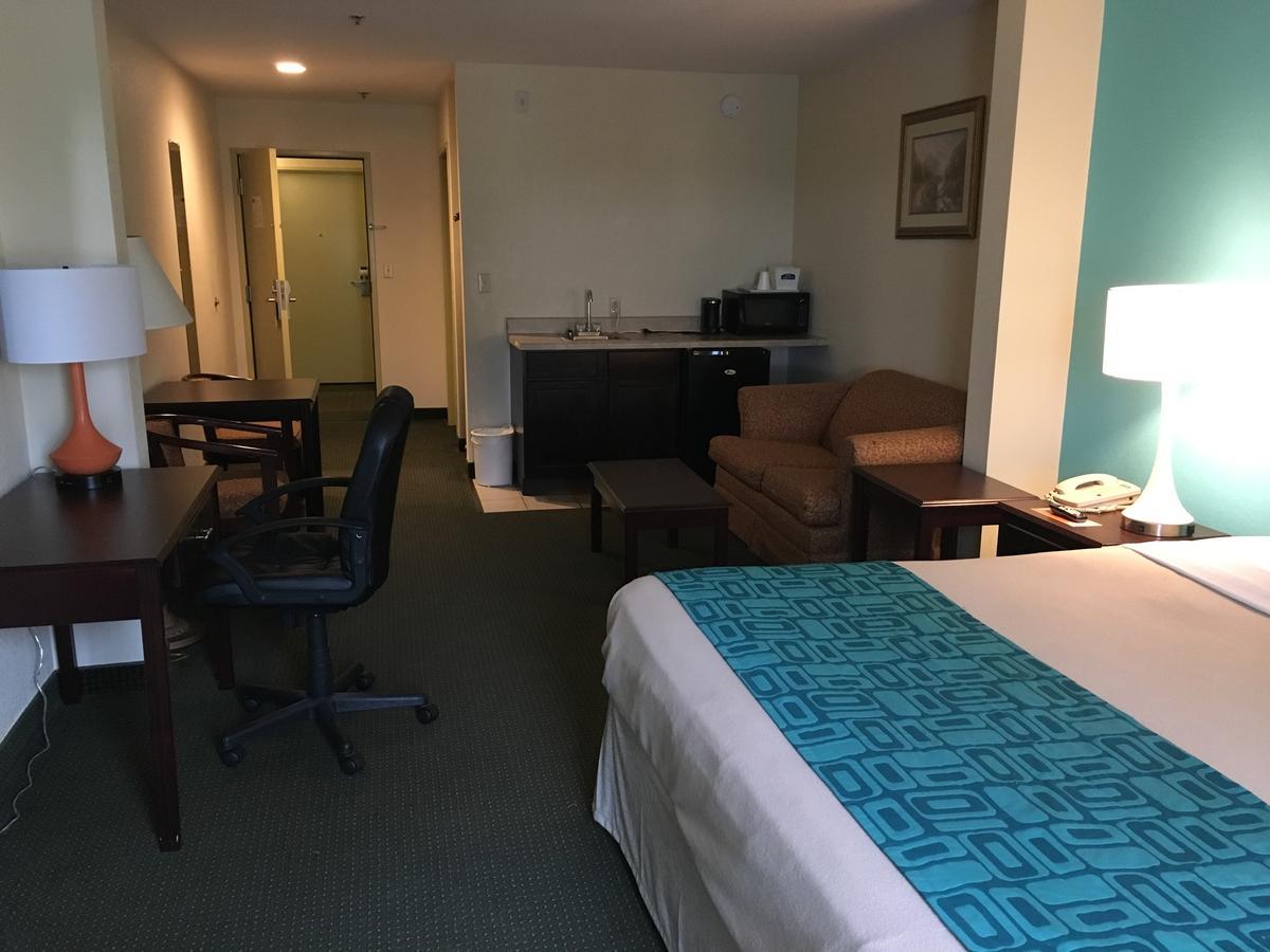 Howard Johnson By Wyndham Houma Bagian luar foto
