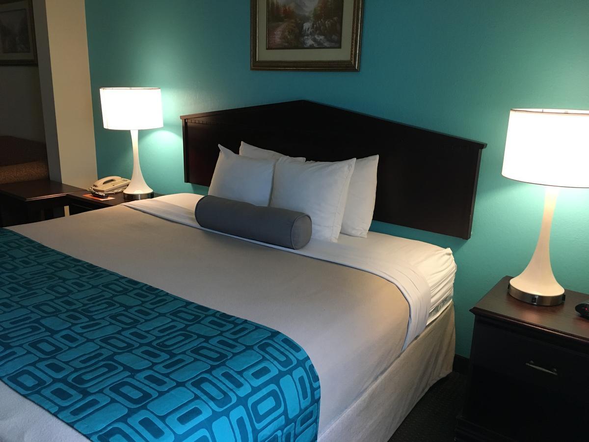 Howard Johnson By Wyndham Houma Bagian luar foto