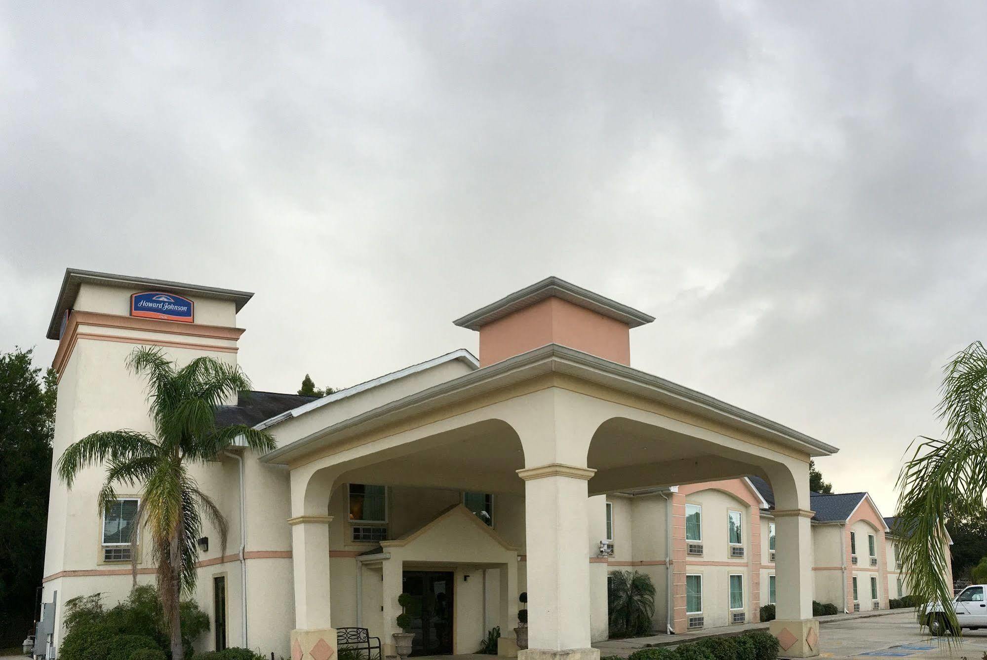 Howard Johnson By Wyndham Houma Bagian luar foto