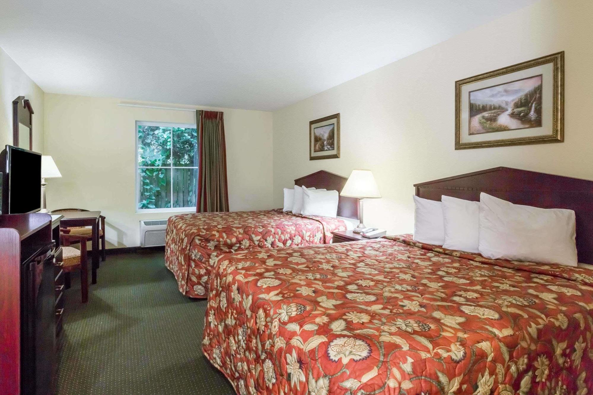 Howard Johnson By Wyndham Houma Bagian luar foto