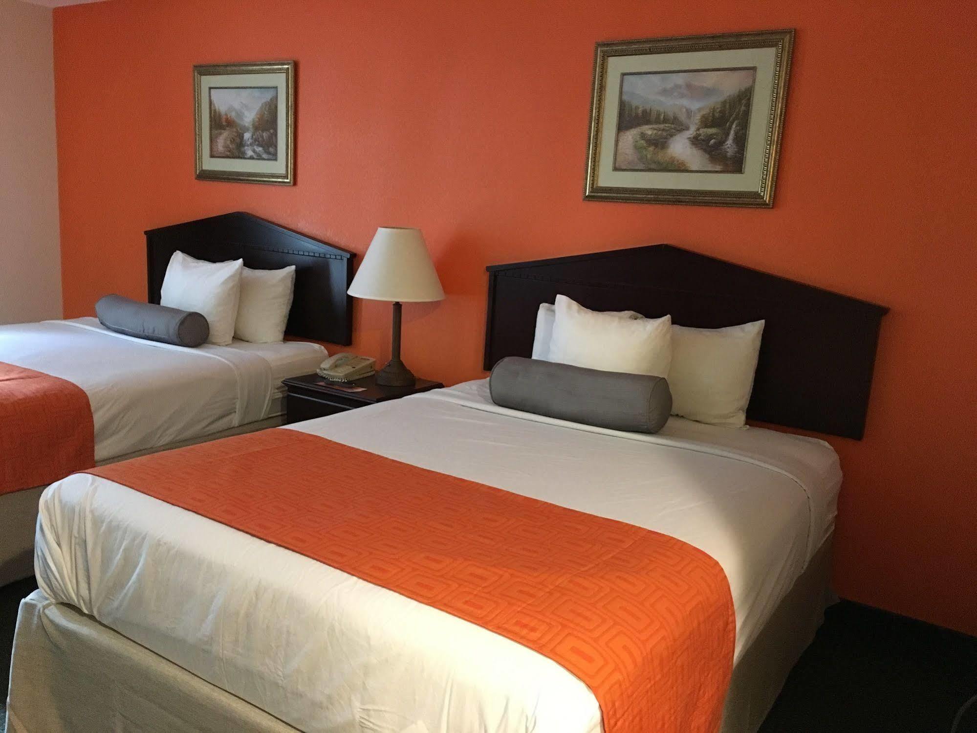 Howard Johnson By Wyndham Houma Bagian luar foto