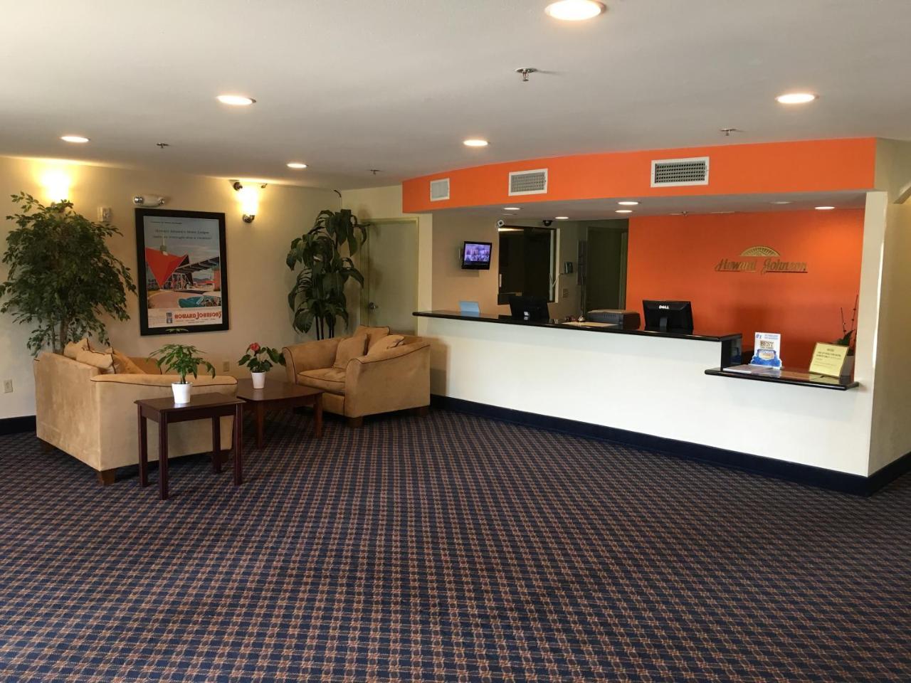 Howard Johnson By Wyndham Houma Bagian luar foto